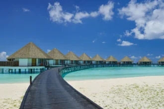 Adaaran Resorts: onde cada ilha conta uma história de amor no coração das Maldivas