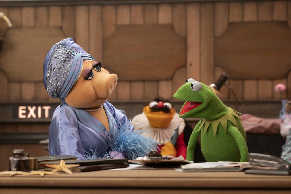 Kermit e Miss Piggy em "Os Muppets: Um Show Especial"- Divulgação Disney Plus