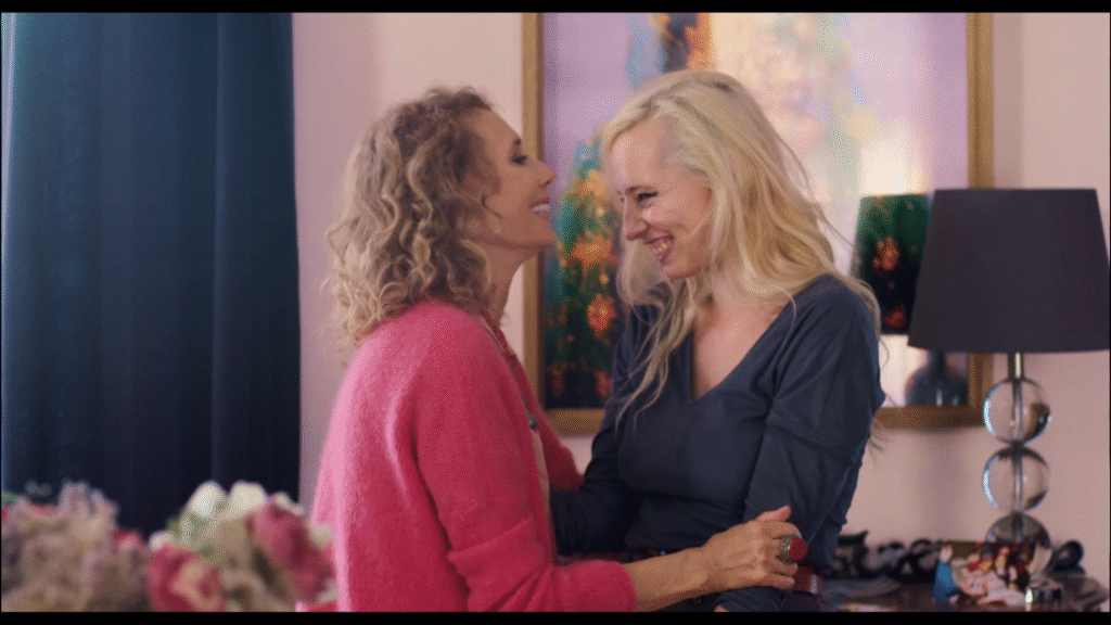 Marisa Berenson e Isild Le Besco em cena de "Minha Querida Família"- Divulgação