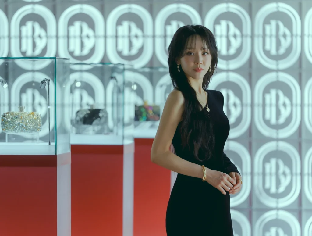 Como obra, A Arte de Sarah se destaca por tratar o mistério não apenas como quebra-cabeça, mas como estudo de identidade.