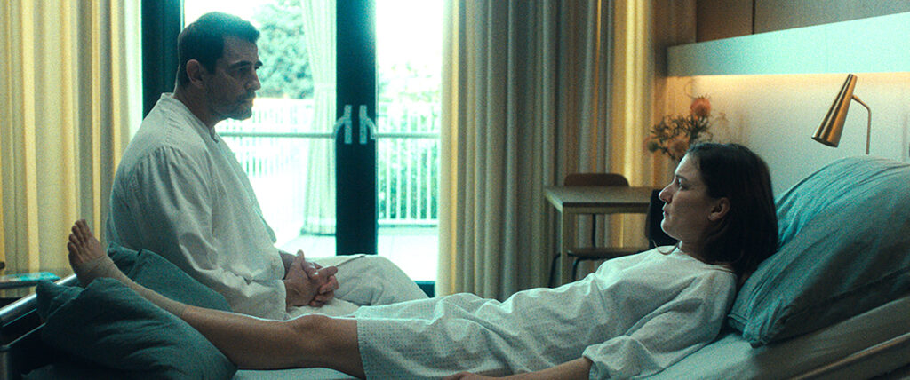 Marie Leuenberger e Claes Bang em cena de "Mother's Baby"- Divulgação Festival do Rio