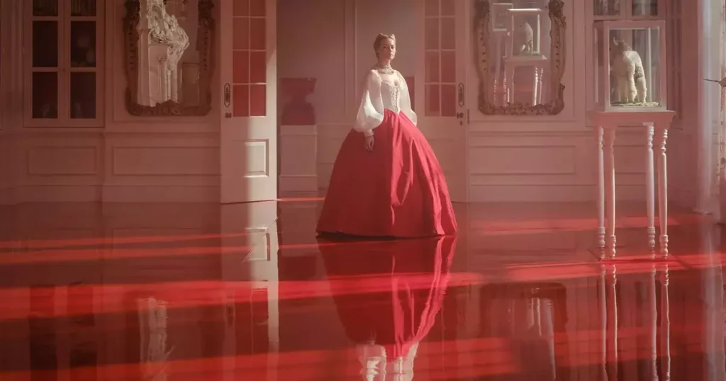 Margot Robbie em cena de "O Morro dos Ventos Uivantes"- Divulgação Warner Bros