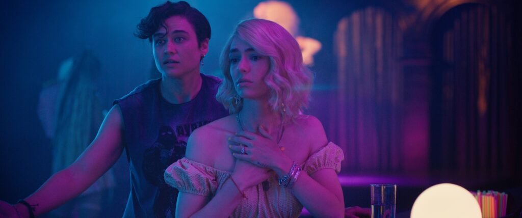 Katy O'Brian e Jack Haven em cena de "Queens of The Dead"- Divulgação Imovision