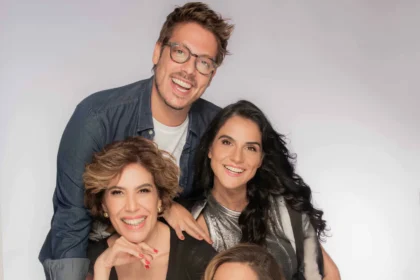 3 - Fábio Porchat, Priscila Castello Branco, Maria Clara Gueiros e Ju?lia Rabello em AGORA É QUE SÃO ELAS - Crédito fotográfico Pino Gomes