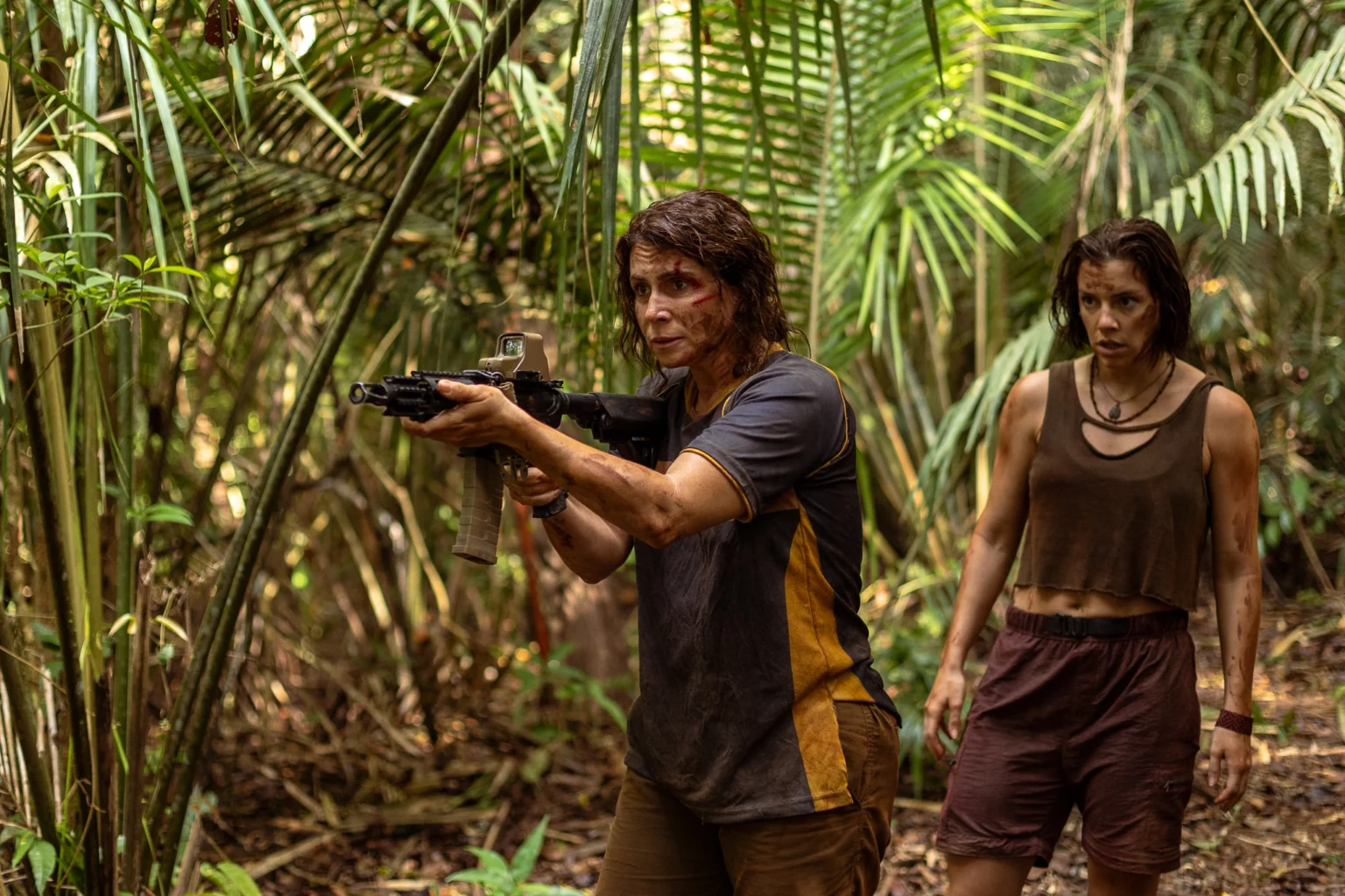 Giovanna Antonelli e Alice Wegmann em cena de "Rio de Sangue"- Divulgação Disney Brasil