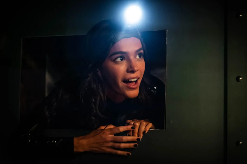 Bruna Marquezine em cena de "Velhos Bandidos- Foto de Laura Campanella- Divulgação Paris Filmes