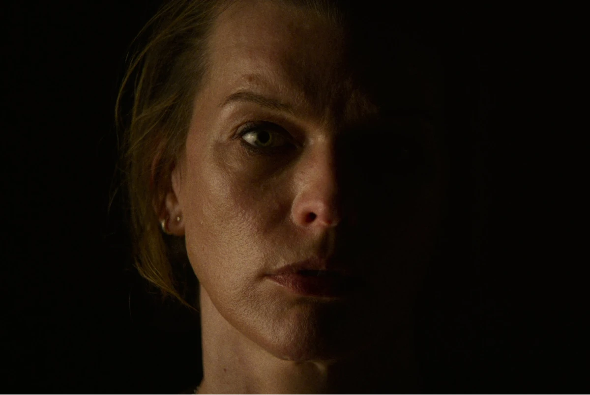 Milla Jovovich volta à ação em Vingadora, novo filme que estreia nos cinemas