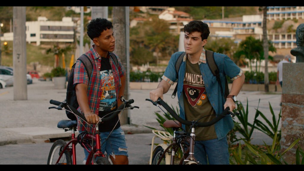 Caio Manhente e Isaías Silva em cena de "O Velho Fusca"- Divulgação A2 Filmes