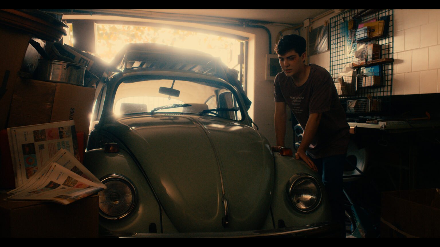 Caio Manhente em cena de "O Velho Fusca"- Divulgação A2 Filmes