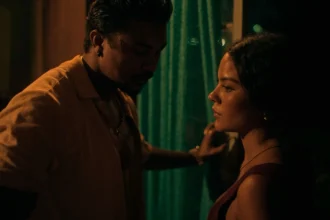 Xamã e Bella Campos em cena de "Cinco tipos de Medo"- Divulgação Downtown Filmes