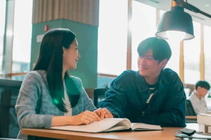 Yi-Hyun Cho e Bae In-hyuk em cena de "Ditto: Conexões do Amor"- Divulgação Sato Company