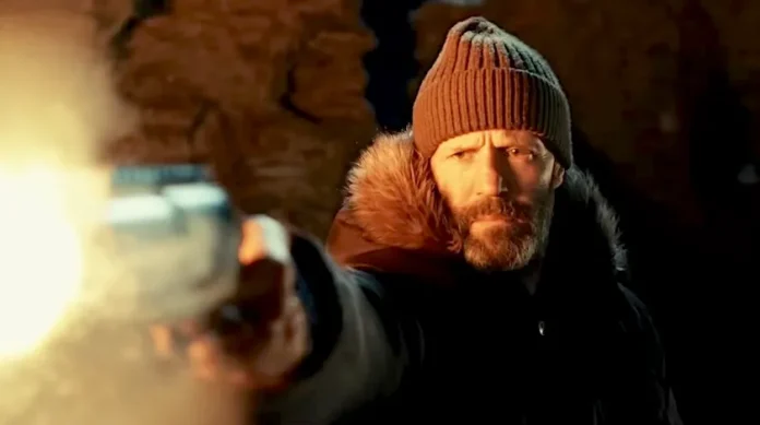 Jason Statham em cena de "Missão - Refúgio"- Divulgação Diamond Pictures