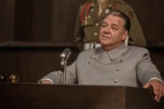 Russell Crowe em cena de "Nuremberg"- Divulgação Diamond Filmes