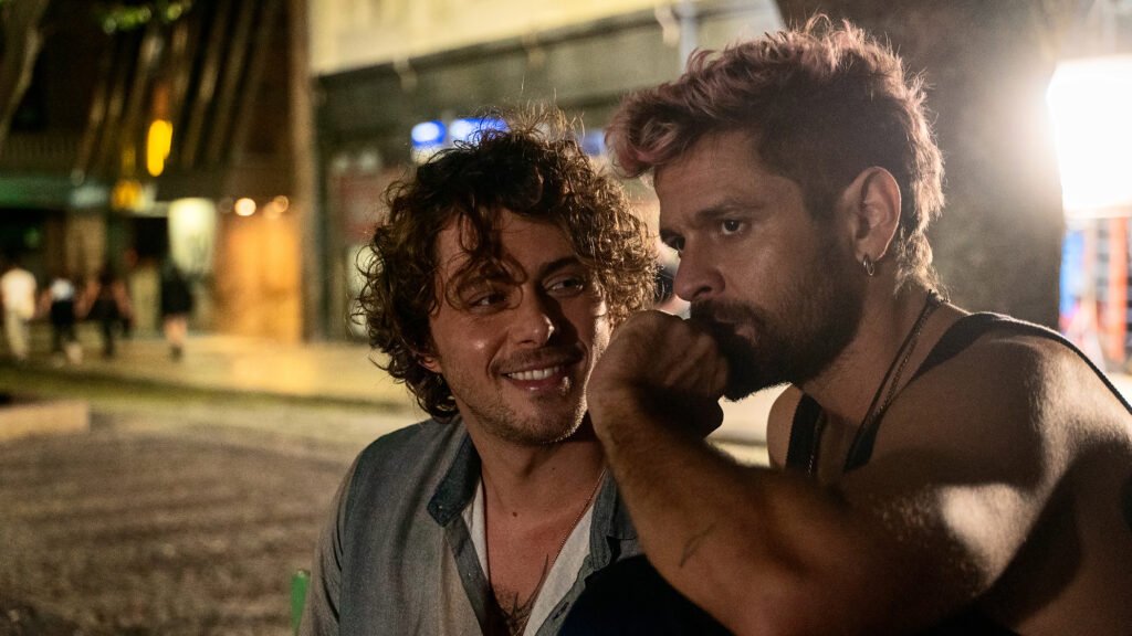 Alejandro Claveaux e Caio Macedo em cena de "Ruas da Glória"- Divulgação Festival do Rio