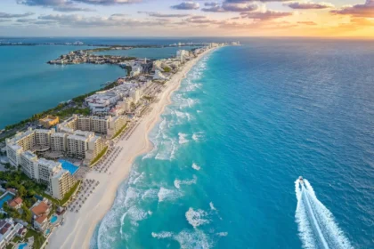 Zona Hoteleira de Cancun, destino faz parte do pacote turístico do Caribe Mexicano- Divulgação Oficial