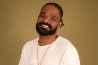 Cardápio Carioca Experience estreia no Rio com feijoada, samba e homenagens, celebrando a cultura e o estilo de vida carioca.