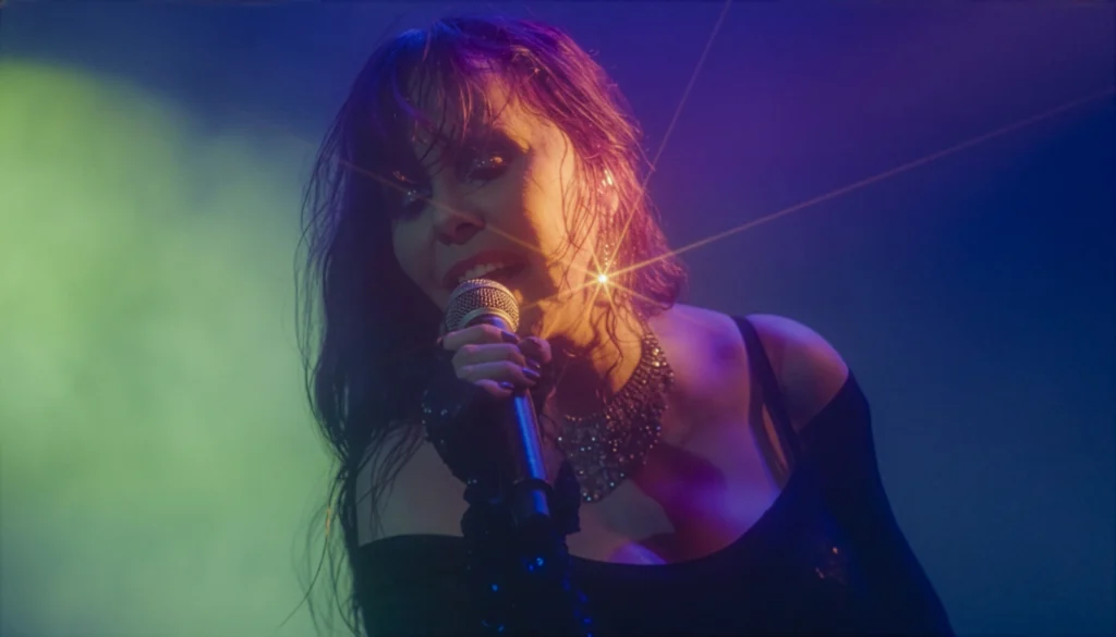 Baby em cena de "O Apocalipse Segundo Baby"- Divulgação Descoloniza Filmes