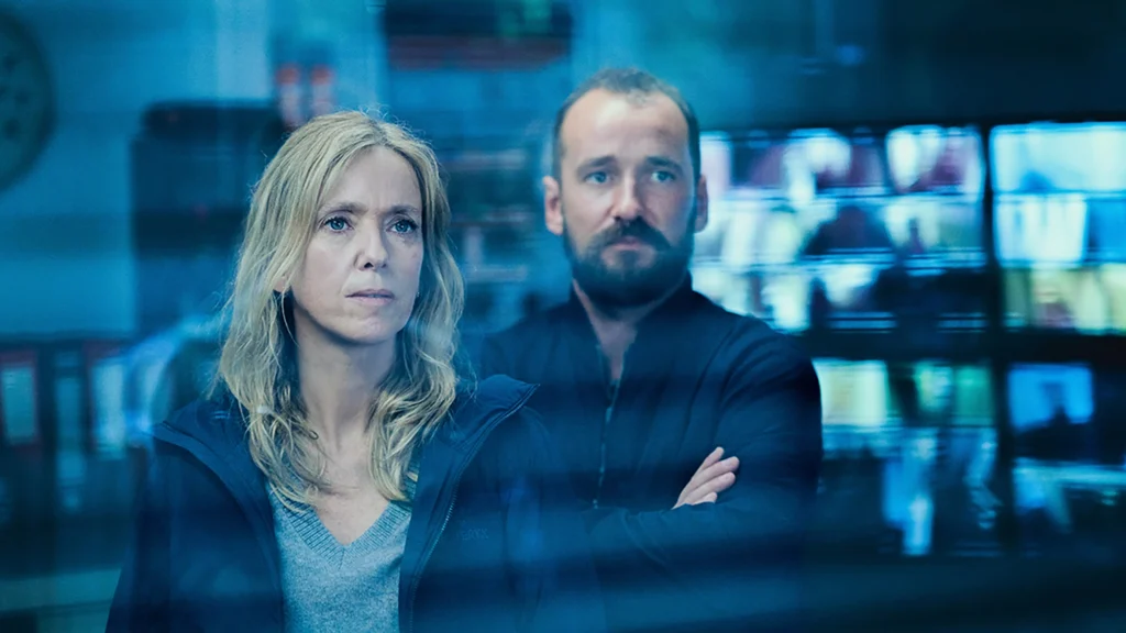 Jonathan Turnbull e Léa Drucker em cena de "Caso 137"