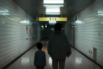 Kazunari Ninomiya e Naru Asanuma em cena de "Exit 8"- Divulgação Paris Filmes