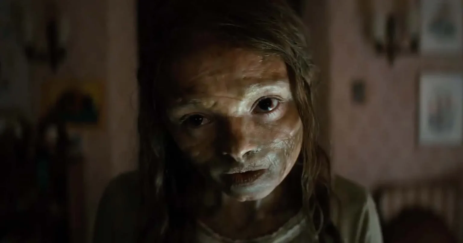 Natalia Grace em "A Maldição da Múmia"- Divulgação Warner Bros