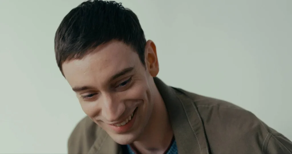 Théodore Pellerin em cena de "Nino de Sexta a Segunda" |Copyright BLUE MONDAY PRODUCTIONS