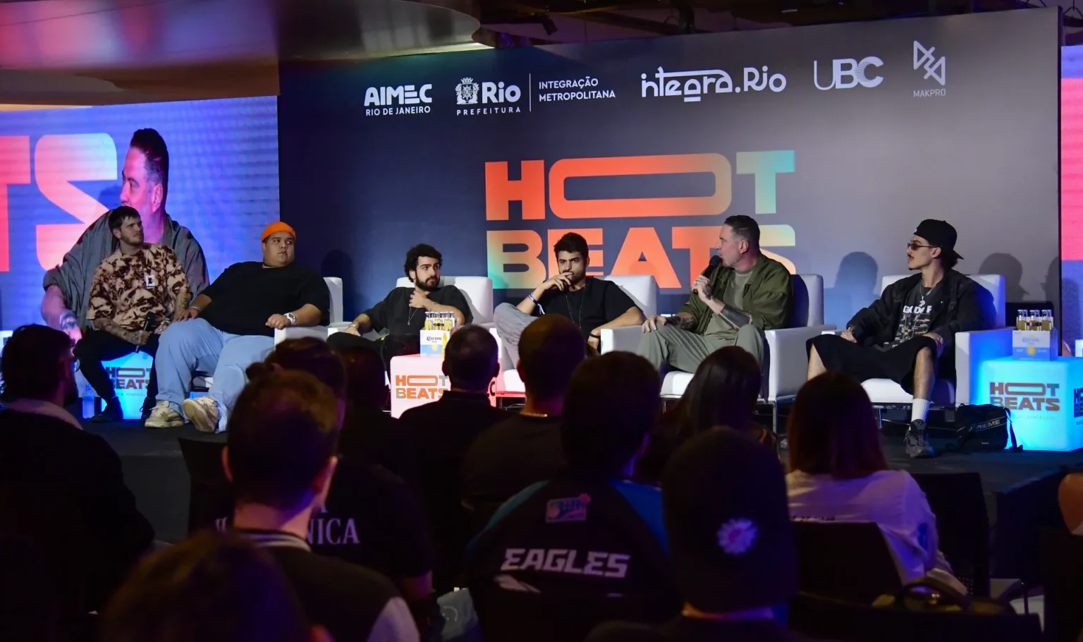 Hot Beats Music Conference 2026 acontece no Rio de Janeiro entre os dias 21 e 24 de maio com mais de 100 speakers e nomes ligados ao ADE, Beatport e Tomorrowland Brasil.