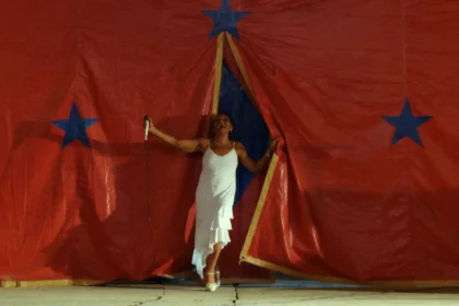 India Morena em cena de Mambembe- Divulgação Roseira Filmes