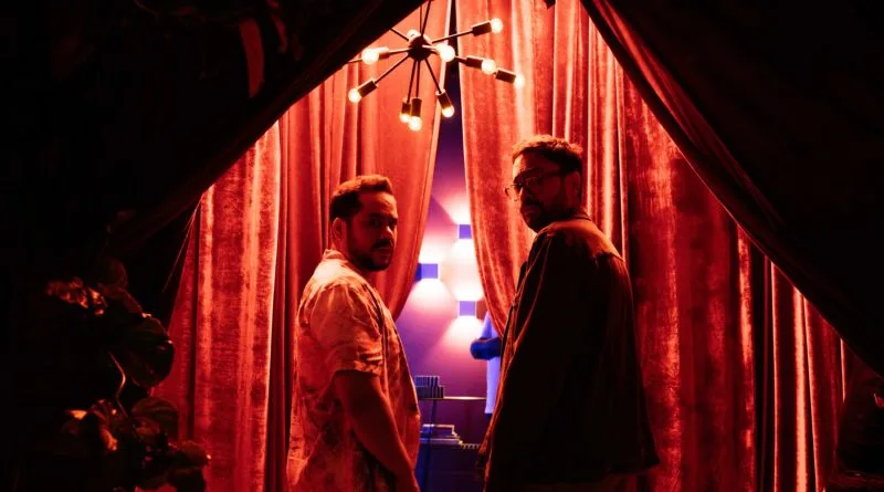 Fernando Caruso e Pedro Benevides em cena de "Cansei de ser Nerd"- Divulgação H2O Filmes
