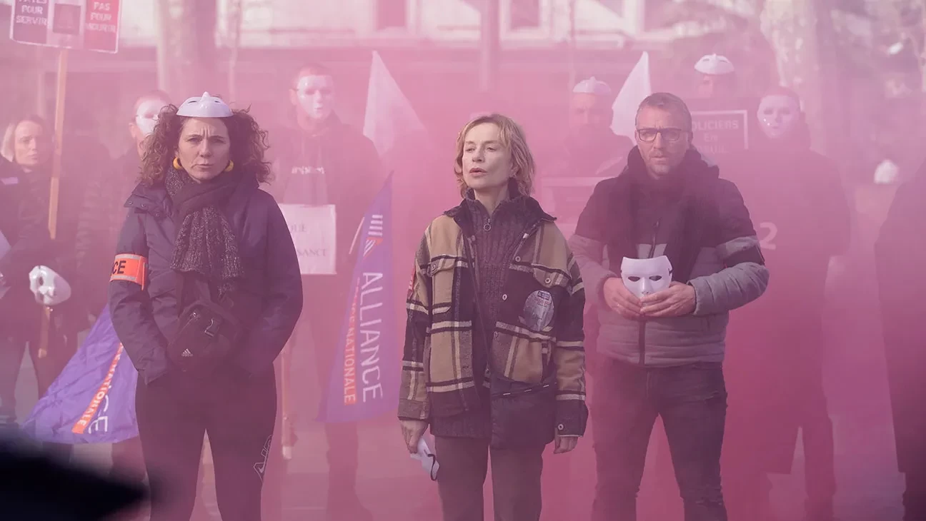 Isabelle Huppert em cena de "As Pessoas ao Lado"- Divulgação Imovision