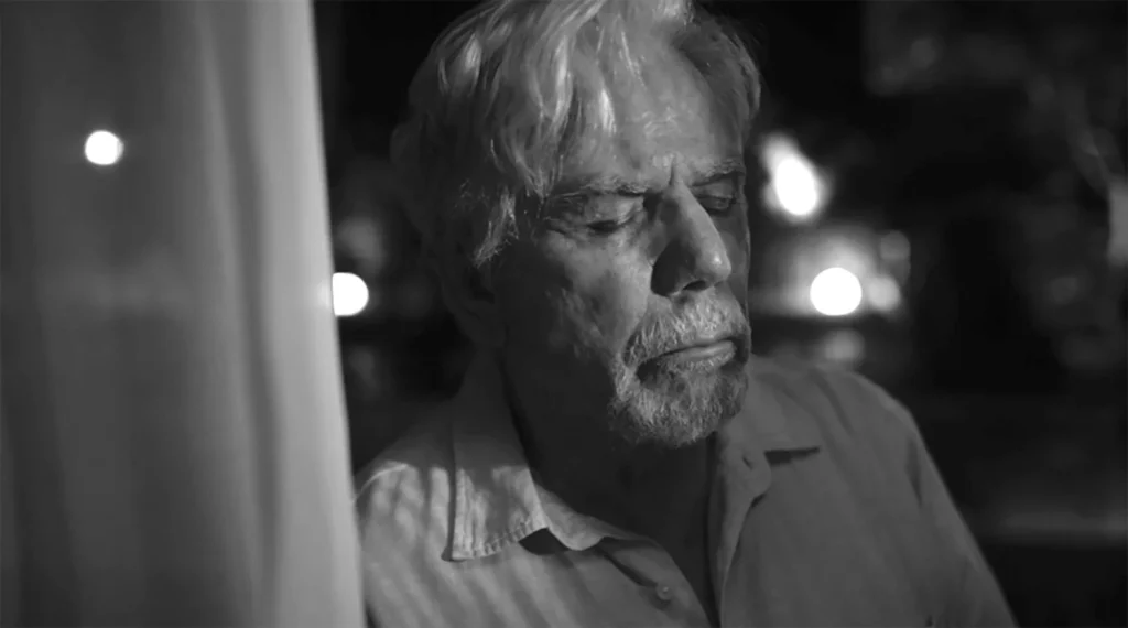 Reginaldo Faria em cena de "Perto do Sol é Mais Claro"- Divulgação O2 Play