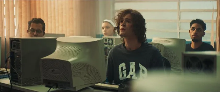 João Guilherme em cena de "O Rei da Internet"- Divulgação Manequim Filmes
