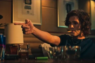João Guilherme em cena de "O Rei da Internet"- Divulgação Manequim Filmes