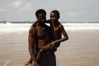 Sope Dirisu em cena de "A Sombra do Meu Pai"- Divulgação Filmes da Mostra