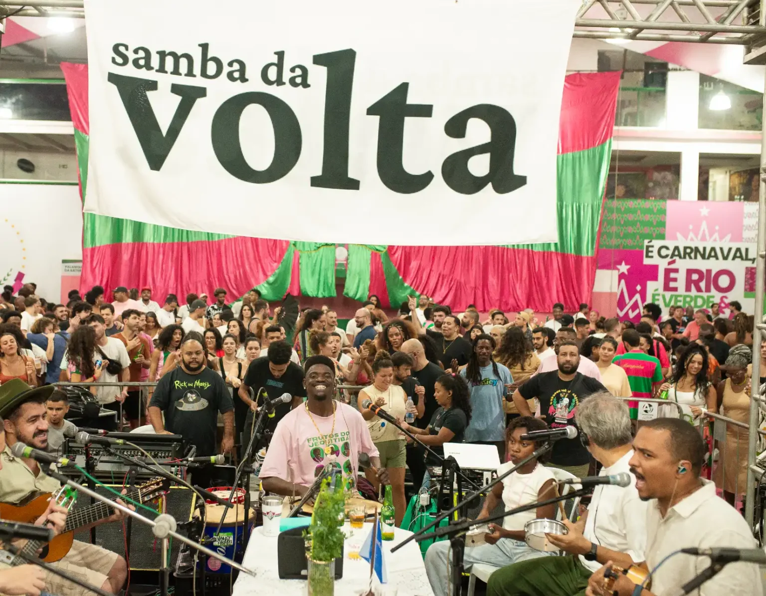 A segunda edição do Samba da Volta acontece em 14 de junho, na Mangueira, reunindo amantes do samba em uma grande celebração da cultura carioca.