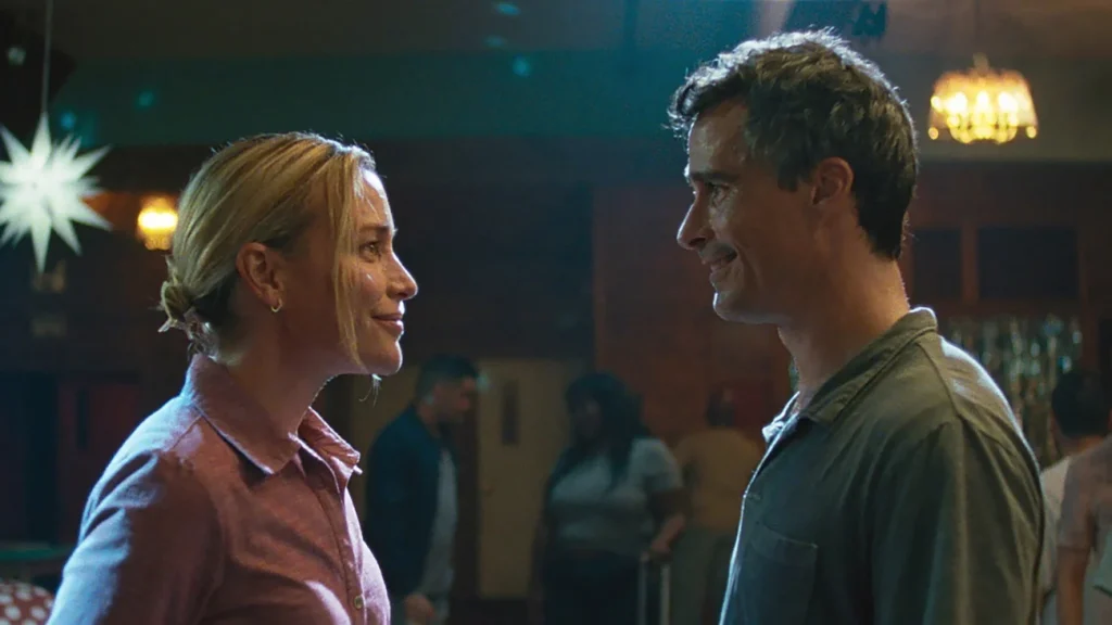 Piper Perabo e Patrick Hivon em cena de "Amor Apocalipse"- Divulgação Synpase Distribution