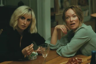 Penelope Cruz e Olivia Wilde em cena de "O Convite"- Divulgação O2 Play