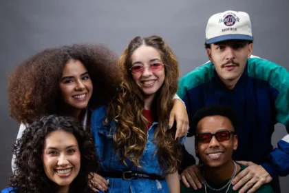 Colo de Deus lança "GoYoung", primeiro EP voltado para adolescentes