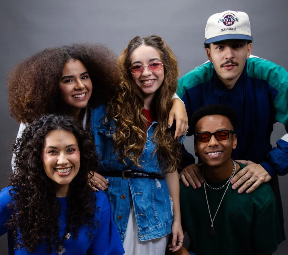 Colo de Deus lança "GoYoung", primeiro EP voltado para adolescentes