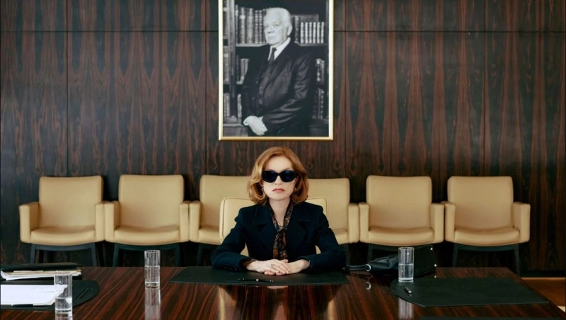 Isabelle Huppert em cena de "A Mulher Mais Rica do Mundo"- Divulgação Filmelier