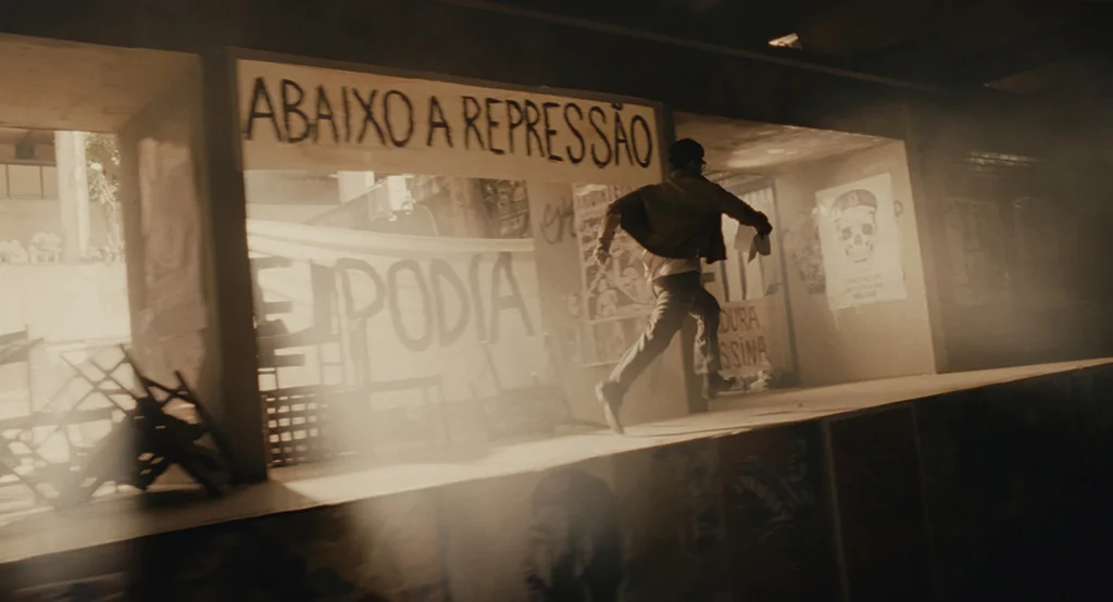 Bruno Gagliasso em cena de "Honestino"- Divulgação Pandora Filmes