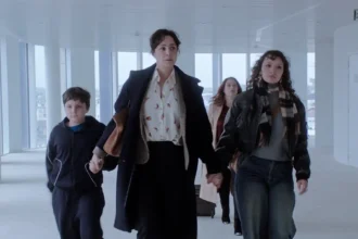 Myriem Akheddiou em cena de "Nós Acreditamos em Vocês"- Divulgação Filmes do Estação