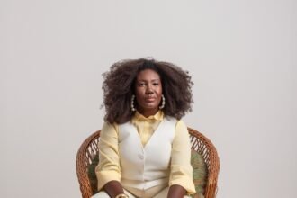 Luiza Mandela lança Manual do Letramento Racial no Rio de Janeiro com roda de conversa sobre racismo estrutural, educação antirracista e transformação social.