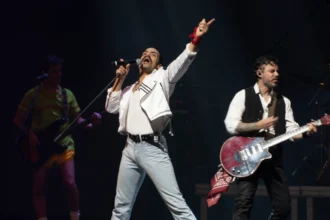 O espetáculo Queen Legend + Elvis Balbo faz apresentação única no Teatro Riachuelo Rio com os maiores clássicos do Queen e uma homenagem emocionante ao legado de Freddie Mercury.