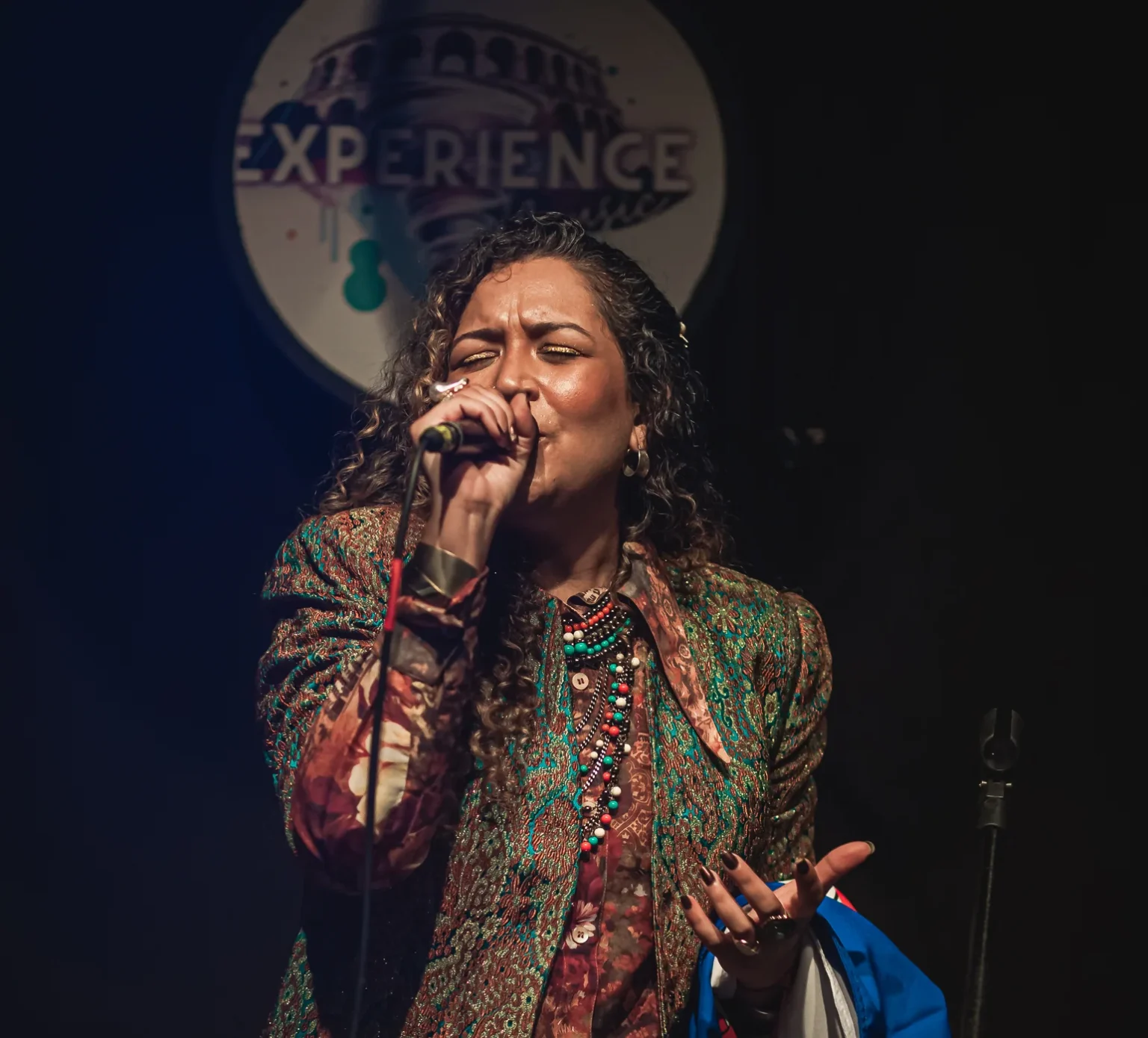 AMANDA MENDONÇA - EXPERIENCE DJAVAN