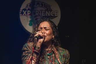 AMANDA MENDONÇA - EXPERIENCE DJAVAN