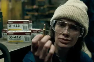Lena Headey em cena de "Balística"- Distribuição ADRENALINA PURA+