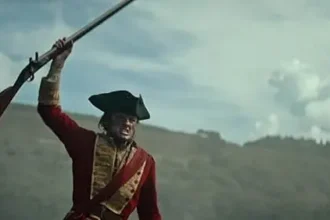 William Franklyn-Miller em cena de "George Washington - um líder não nasce pronto"- Divulgação Heaven Content