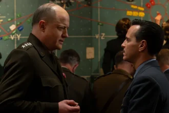 Brendan Fraser e Andrew Scott em cena de "Pressão"- Divulgação Universal Pictures