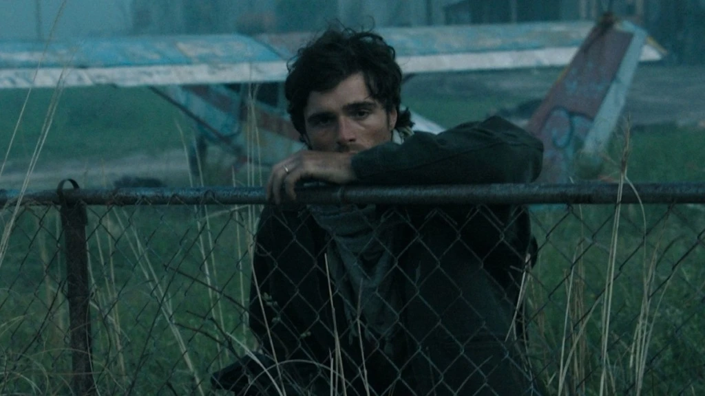 Jacob Elordi em cena de "Ponto Sem Retorno"- Divulgação Walt Disney Studios