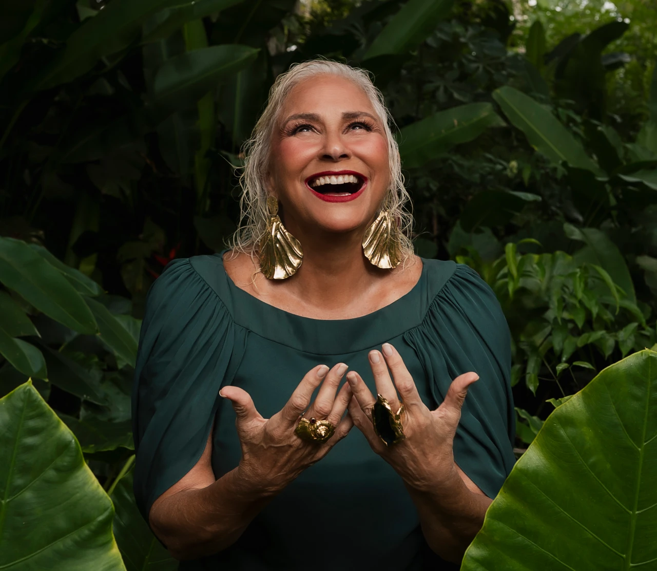 Fafá de Belém celebra 50 anos de carreira com show gratuito nos Arcos da Lapa em 18 de setembro, na abertura do Festival Amir Haddad.